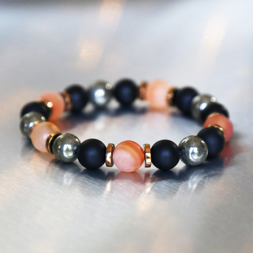 bracelet pour homme réalisé sur mesure pour la confiance et la protection composé d'onyx, de pyrite et de cornaline