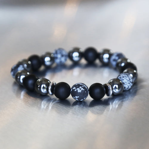 Bracelet homme en pierres naturelles mats avec obsidienne neige, onyx et hématite réalisé sur mesure en perle de 10mm